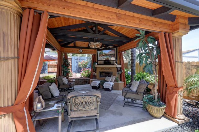 3319 Corinthian Ln, Auburn, CA 95603