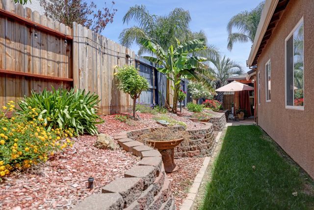 3319 Corinthian Ln, Auburn, CA 95603