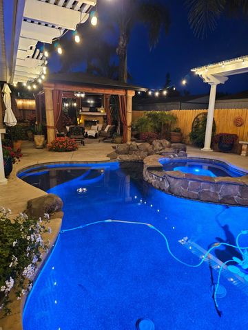 3319 Corinthian Ln, Auburn, CA 95603