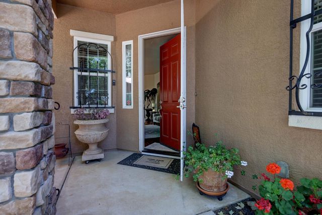 3319 Corinthian Ln, Auburn, CA 95603