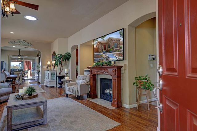 3319 Corinthian Ln, Auburn, CA 95603