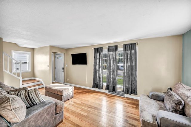 19309 Nitra Avenue, Maple Heights, OH 44137