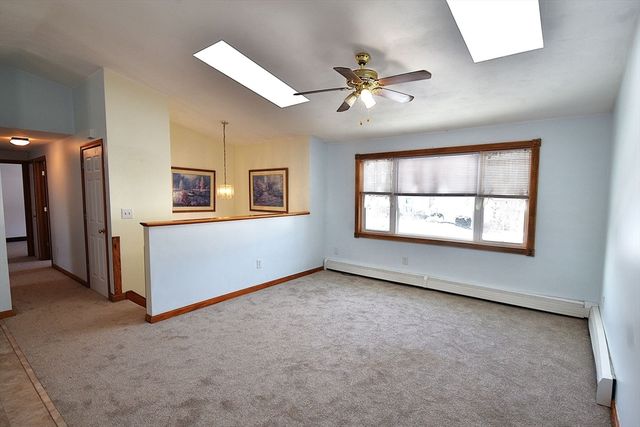 16 Arborwood Dr, Worcester, MA 01604