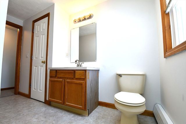 16 Arborwood Dr, Worcester, MA 01604