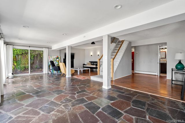 12 Riverview Court, Ossining, NY 10562