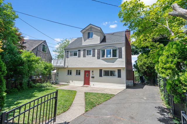 12 Riverview Court, Ossining, NY 10562