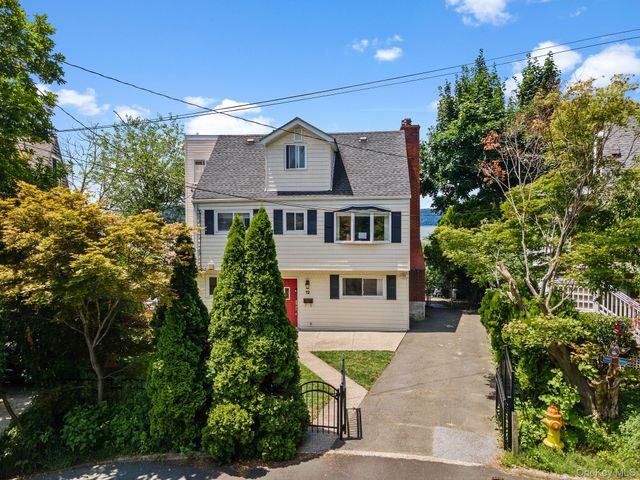 12 Riverview Court, Ossining, NY 10562