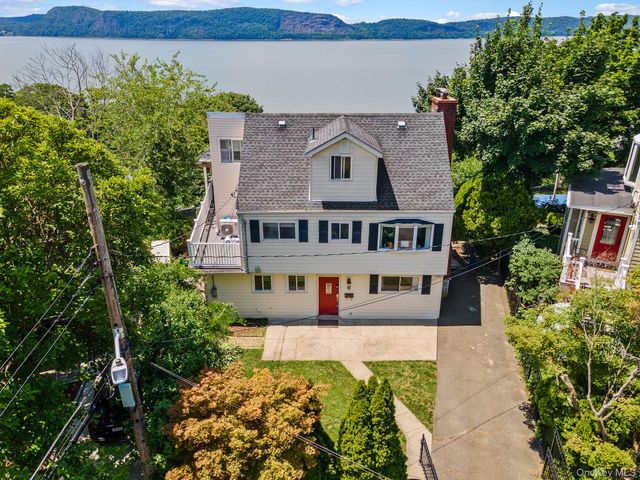 12 Riverview Court, Ossining, NY 10562