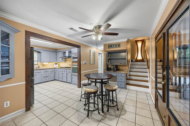 102 Crestway Drive, Baytown, TX 77520