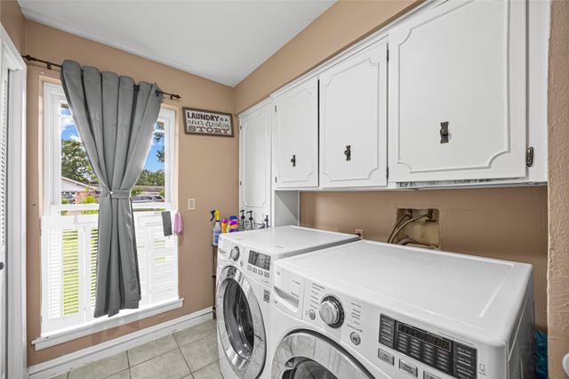 102 Crestway Drive, Baytown, TX 77520