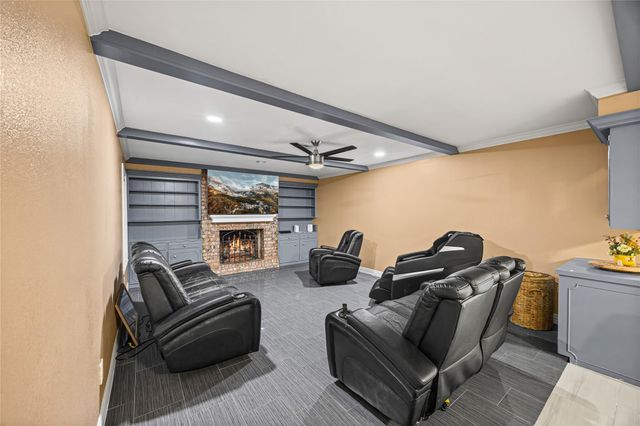 102 Crestway Drive, Baytown, TX 77520