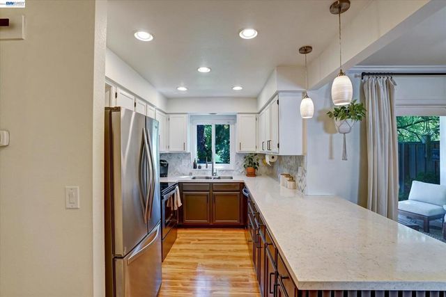 1139 Kottinger Dr. A, Pleasanton, CA 94566