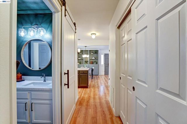 1139 Kottinger Dr. A, Pleasanton, CA 94566