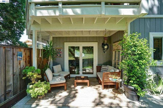 1139 Kottinger Dr. A, Pleasanton, CA 94566