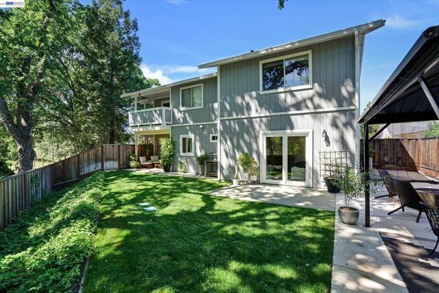 1139 Kottinger Dr. A, Pleasanton, CA 94566