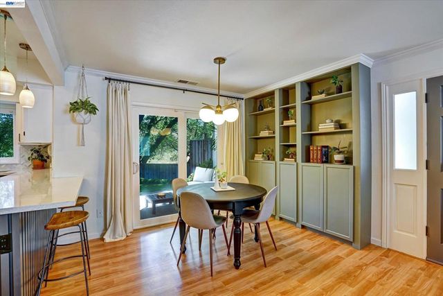 1139 Kottinger Dr. A, Pleasanton, CA 94566