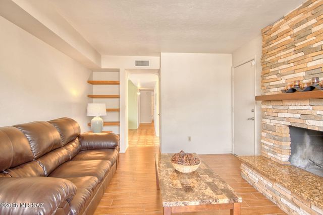 2720 W San Juan Terrace, Tucson, AZ 85713