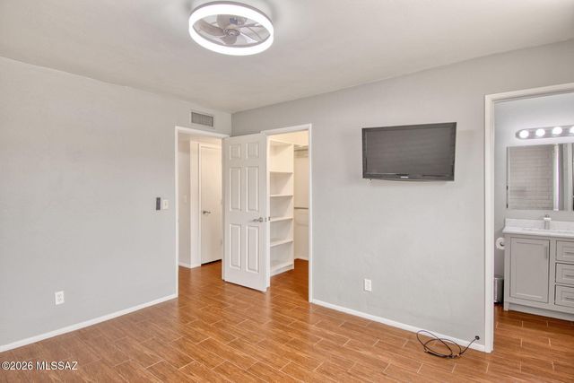 2720 W San Juan Terrace, Tucson, AZ 85713