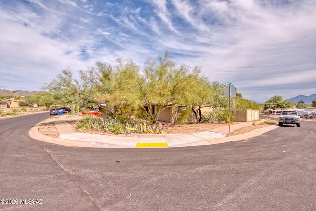 2720 W San Juan Terrace, Tucson, AZ 85713