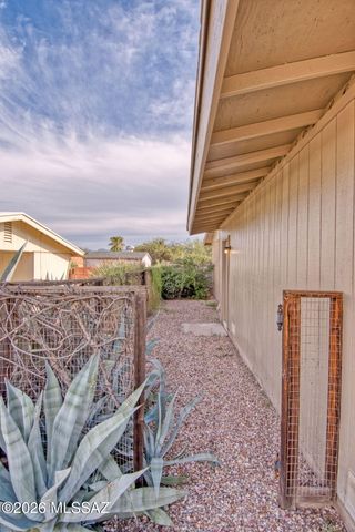2720 W San Juan Terrace, Tucson, AZ 85713