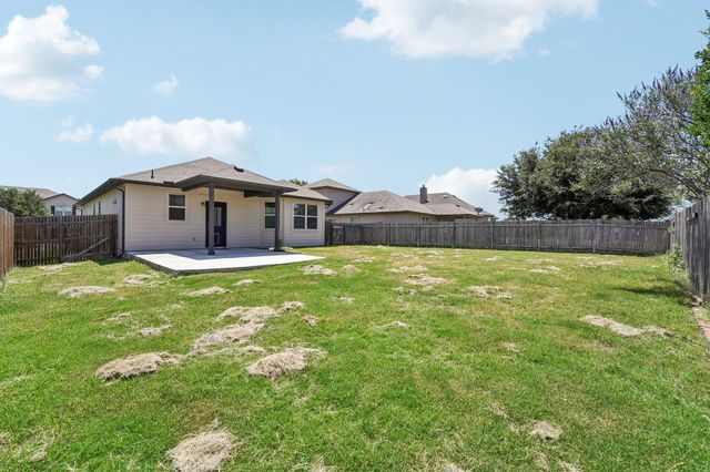 323 Quarry LN, Liberty Hill, TX 78642