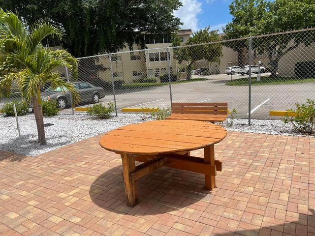 200 Bonnie Boulevard 138, Palm Springs, FL 33461