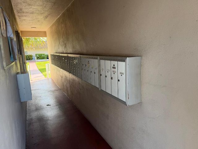 200 Bonnie Boulevard 138, Palm Springs, FL 33461