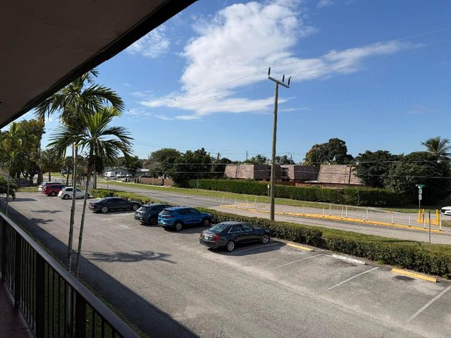 200 Bonnie Boulevard 138, Palm Springs, FL 33461