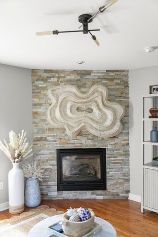 442 Commercial St 2, Provincetown, MA 02657