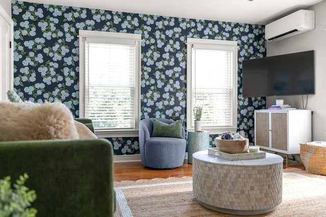 442 Commercial St 2, Provincetown, MA 02657