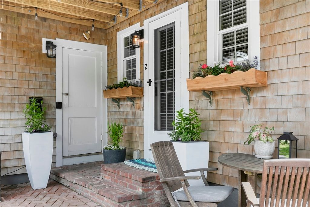 442 Commercial St 2, Provincetown, MA 02657