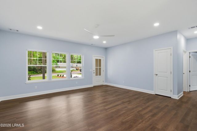 6 Josselson Street, Yemassee, SC 29945