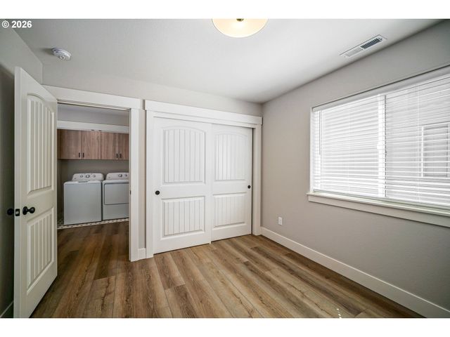 2788 D St, Salem, OR 97301