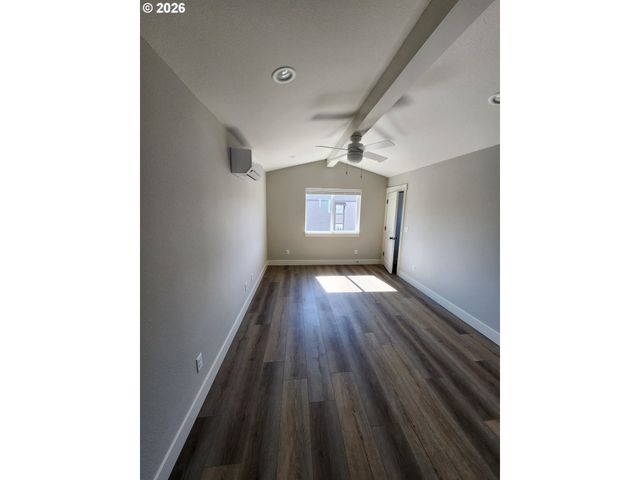 2788 D St, Salem, OR 97301