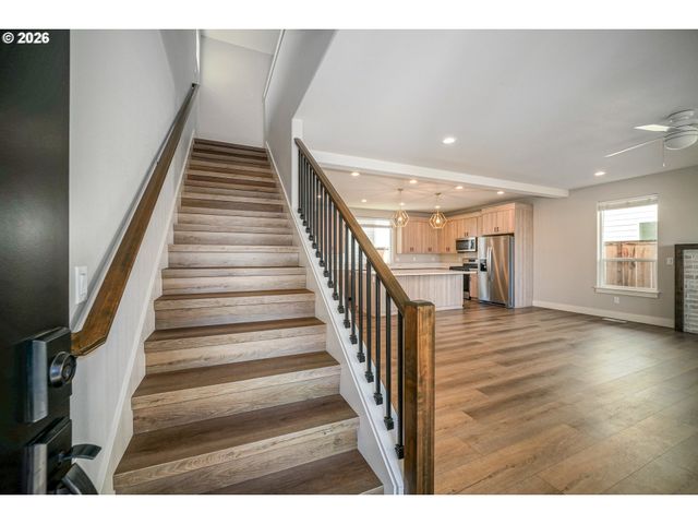 2788 D St, Salem, OR 97301