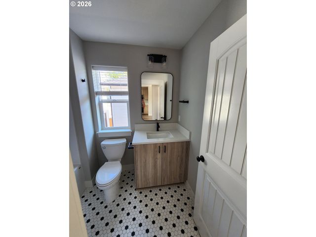 2788 D St, Salem, OR 97301
