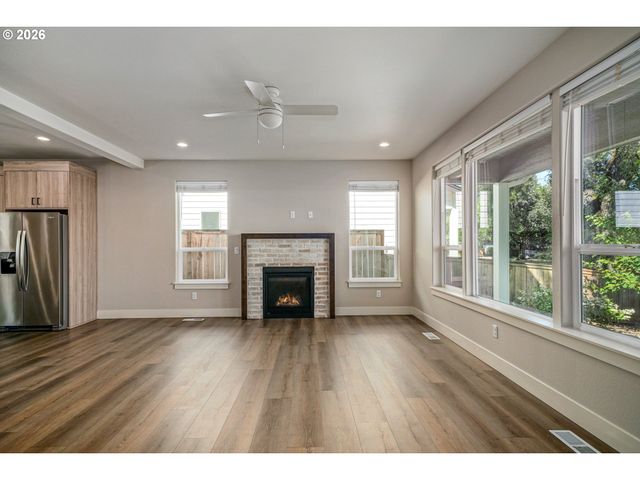 2788 D St, Salem, OR 97301