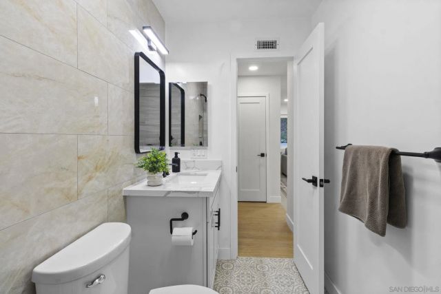 9408 Avenida Acero, Spring Valley, CA 91977