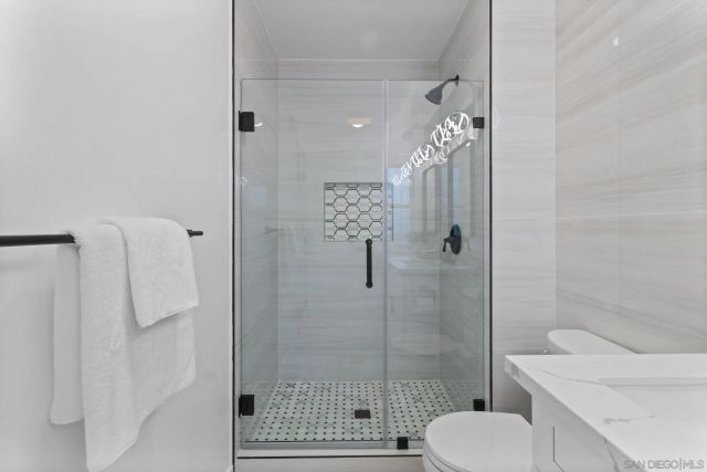 9408 Avenida Acero, Spring Valley, CA 91977