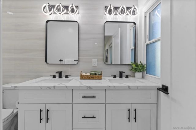 9408 Avenida Acero, Spring Valley, CA 91977