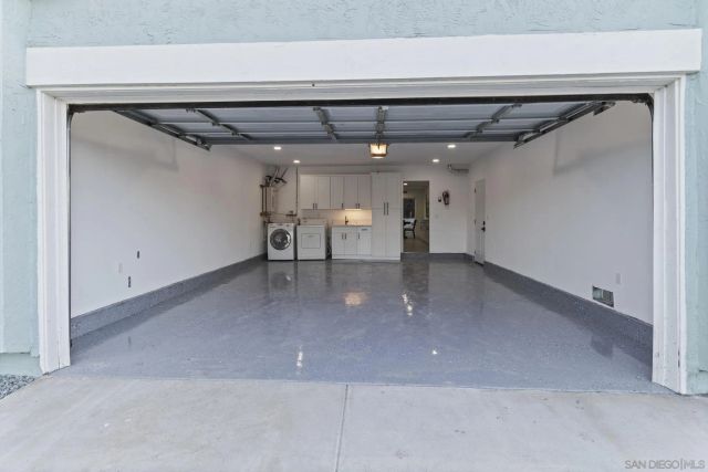 9408 Avenida Acero, Spring Valley, CA 91977