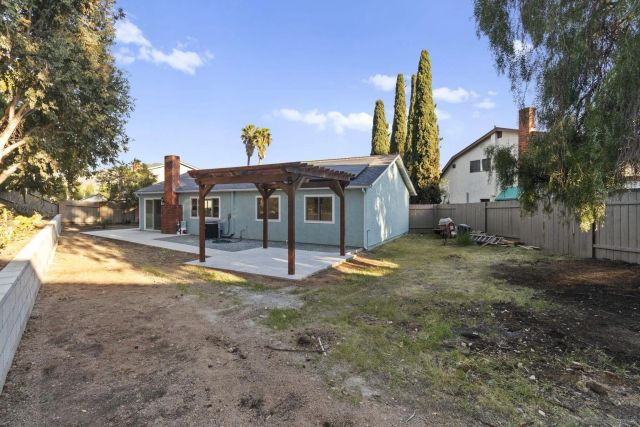 9408 Avenida Acero, Spring Valley, CA 91977