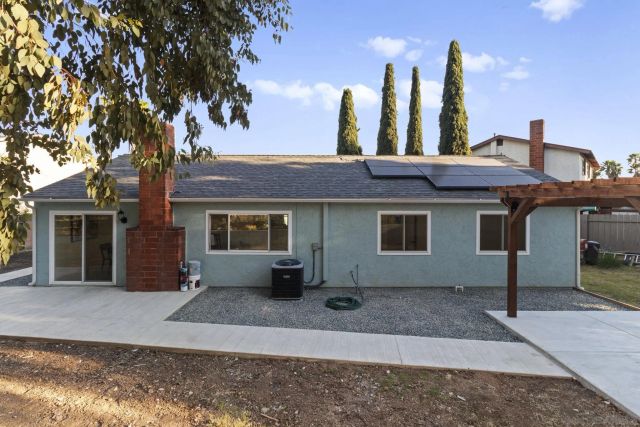 9408 Avenida Acero, Spring Valley, CA 91977