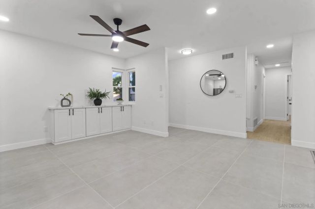 9408 Avenida Acero, Spring Valley, CA 91977