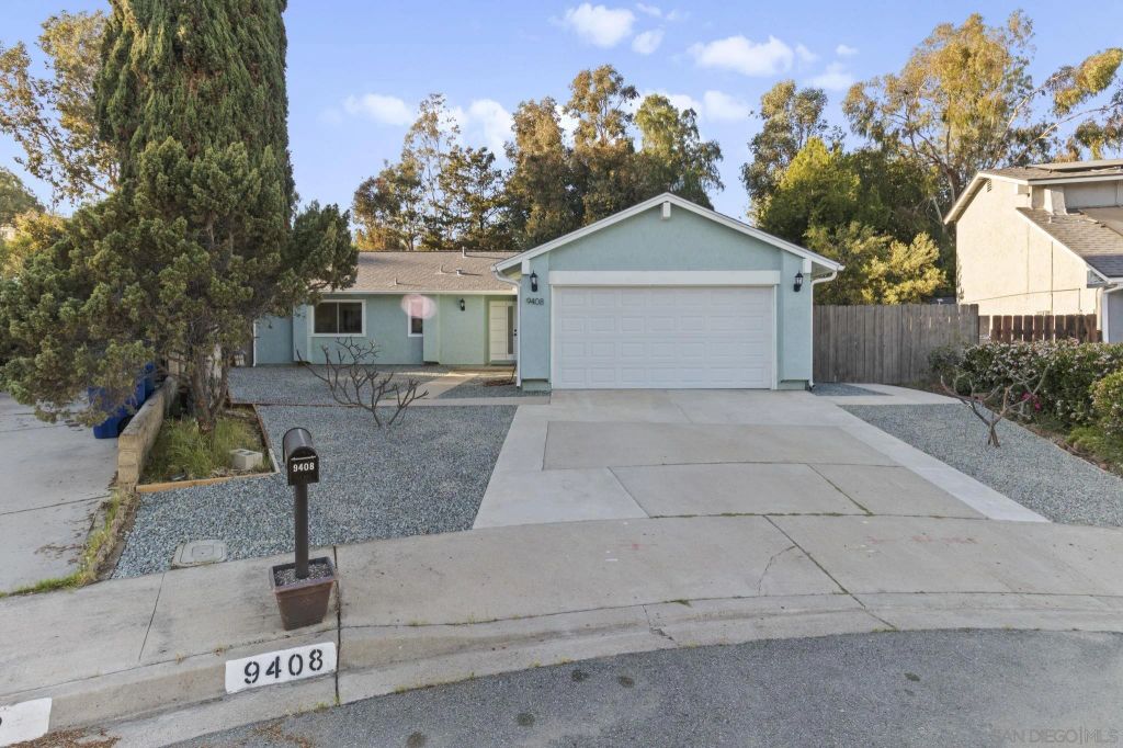 9408 Avenida Acero, Spring Valley, CA 91977