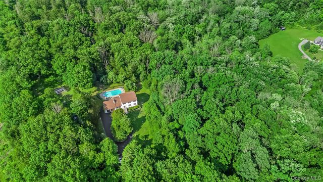 185 Rombout Road, Pleasant Valley, NY 12569
