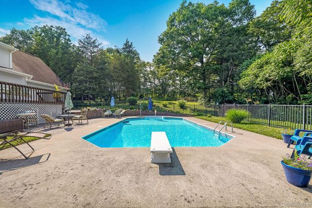 185 Rombout Road, Pleasant Valley, NY 12569