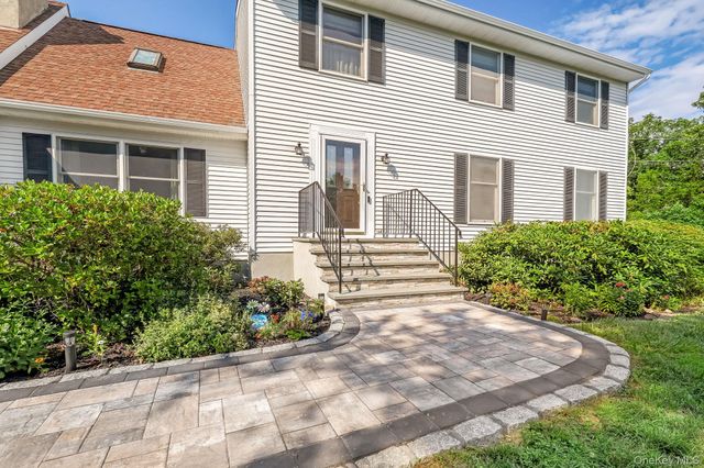 185 Rombout Road, Pleasant Valley, NY 12569