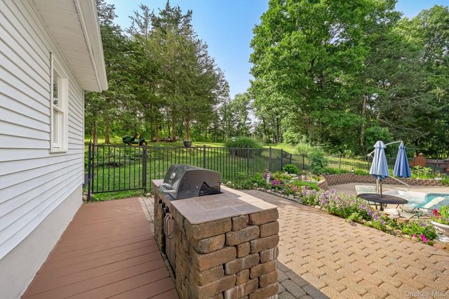 185 Rombout Road, Pleasant Valley, NY 12569