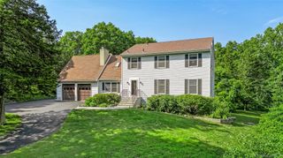 185 Rombout Road, Pleasant Valley, NY 12569